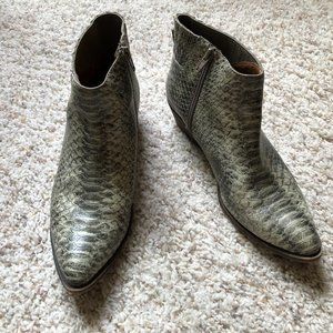 Gray faux snakeskin Lucky Brand bootie, size 9